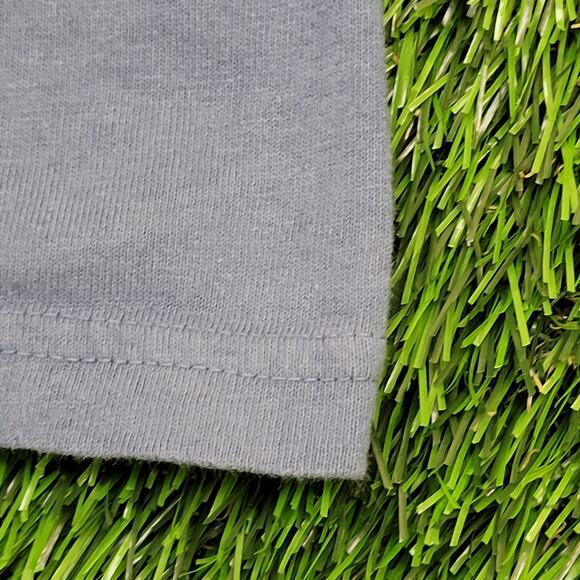 Vintage The-Mountain White Tigers Shirt Large 22x27 Faded Grayish Blue Y2K - Picture 8 of 15